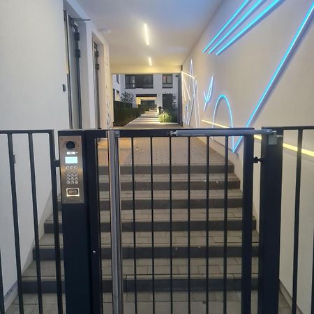 Airport Apartment Warschau Buitenkant foto
